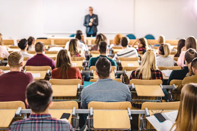Universitas di Amerika yang Memiliki Program Fakultas Ekonomi